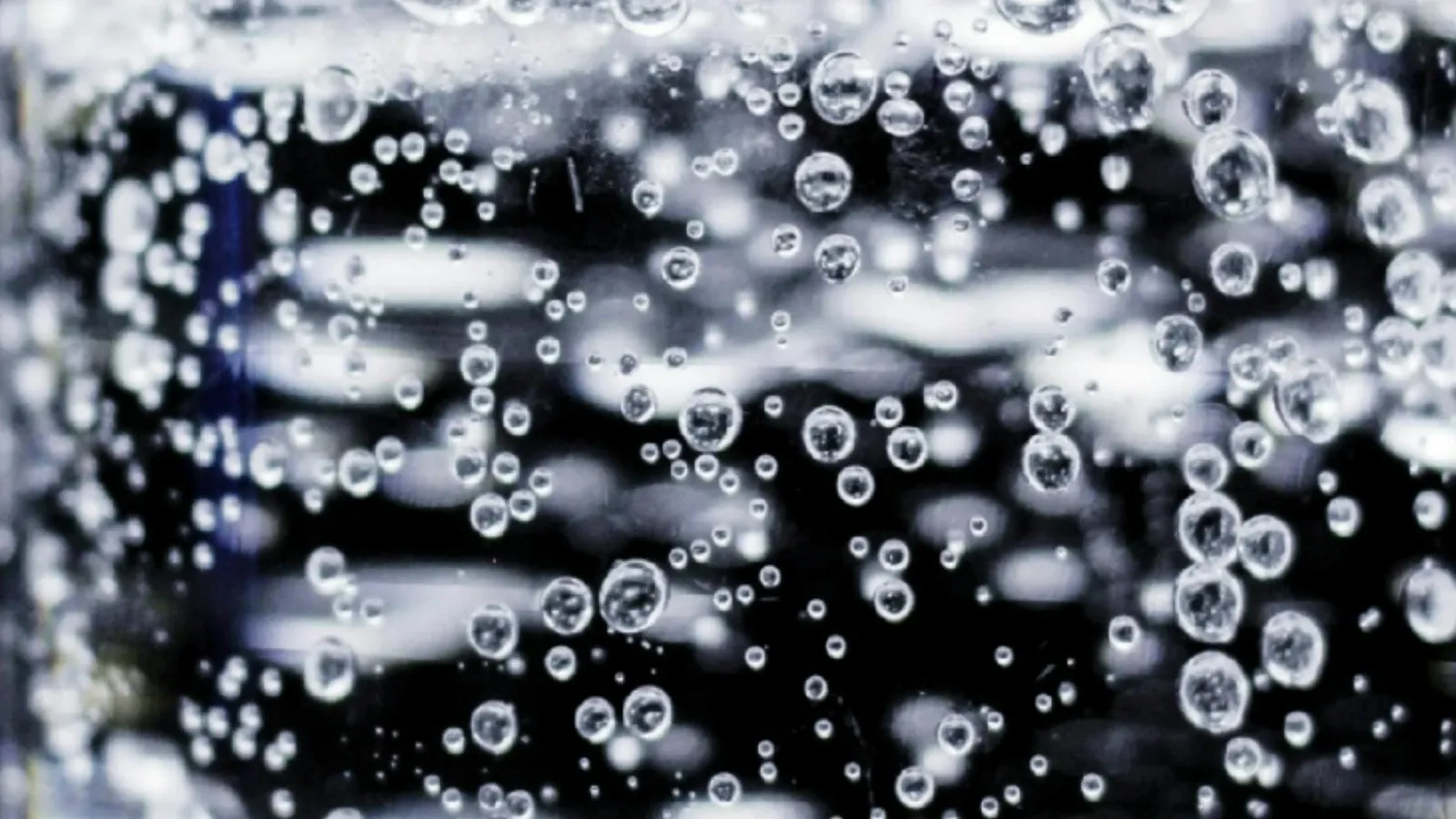 Carbonated water bubbles